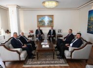 VALİ SEZER’E EĞİTİM ZİYARETİ