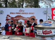 EDİRNE’DE TARİHİ PİLAV GÜNÜ: 6 TON PİLAV, BİNLERCE MİSAFİR