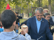 6 TONLUK PİLAV DAĞITILDI: VALİ KEPÇEYİ ELİNE ALDI!