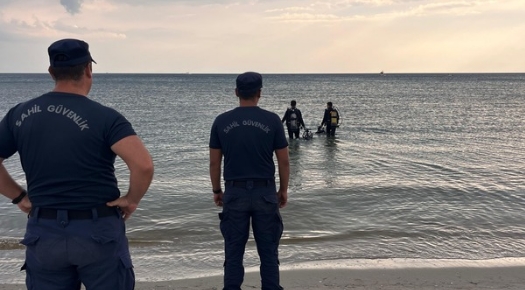 DENİZDE KAYBOLAN KADIN İÇİN UMUTLU ARAYIŞ SÜRÜYOR