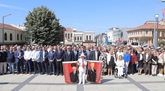 CHP’NİN 102. KURULUŞ YIL DÖNÜMÜ EDİRNE’DE TÖRENLE KUTLANDI