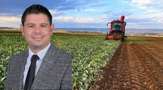 ILGIN, TARIMSAL DENEYİMİ OLMADAN ÇİFTÇİLERE “DERS VERİYOR”