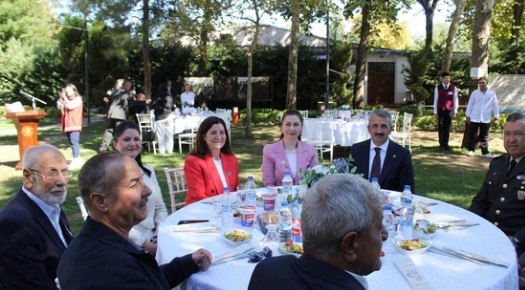 EDİRNE’DE GAZİLER ONURUNA YEMEK DÜZENLENDİ