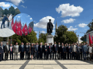 ÇELENK SUNMA TÖRENİYLE 2025-2026 EĞİTİM YILI BAŞLADI