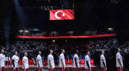 BASKETBOLDA TARİHİ ZAFER: TÜRKİYE FİNALDE