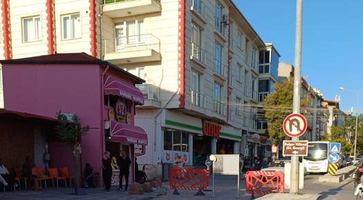 EDİRNE KIYIK’TA ÇARŞIYA GİDİŞ YOLU KAPALI