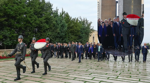 TAYBILLI, ÖZGÜR ÖZEL’LE ANITKABİR’DE BAĞLILIĞINI YİNELEDİ