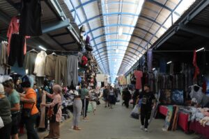 EDİRNE ULUS PAZARI’NDA YOĞUN KALABALIK