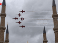 TÜRK YILDIZLARI EDİRNE SEMALARINDA NEFES KESTİ