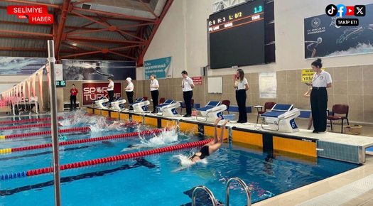 KIRKLARELİ’DE CUMHURİYET BAYRAMI YÜZME YARIŞI