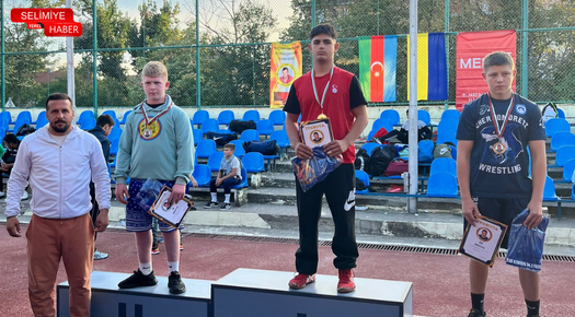 EDİRNELİ GÜREŞÇİLER, TURNUVADAN 6 MADALYA İLE DÖNDÜ
