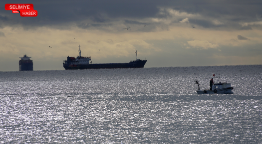TEKİRDAĞ’DA POYRAZ DİNDİ, DENİZ ULAŞIMI NORMALE DÖNDÜ