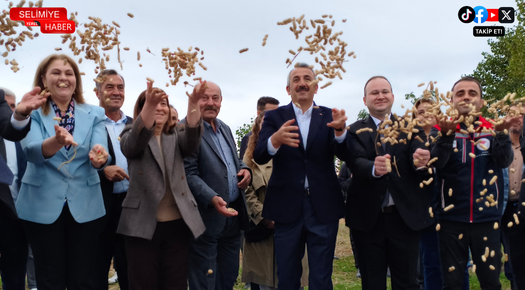 VALİ SEZER YER FISTIĞI HASADINI İNCELEDİ