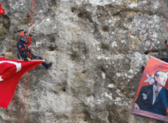 KIRKLARELİ’NDE AFAD EKİBİNDEN MANASTIRA TÜRK BAYRAĞI
