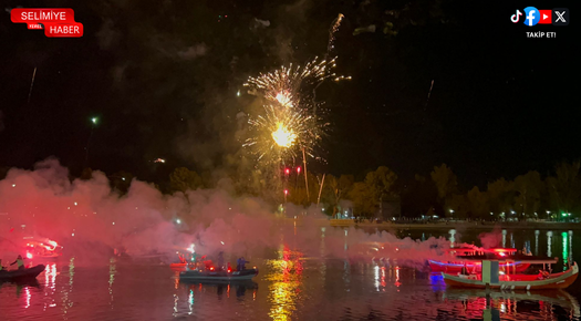EDİRNE’DE CUMHURİYET COŞKUSU MERİÇ NEHRİ’NDE TAŞTI
