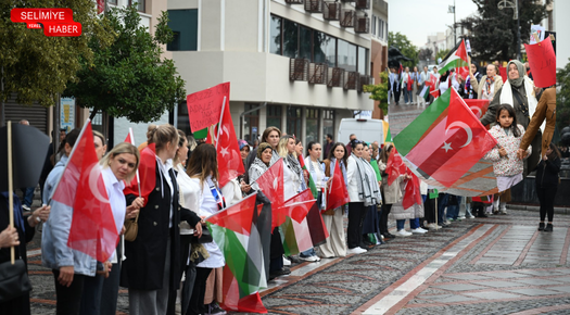 EDİRNE’DE ‘GAZZE İÇİN SESSİZ ÇIĞLIK’ ETKİNLİĞİ