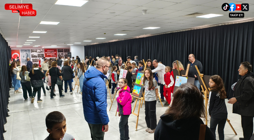 RENKLİ KALEMLER SERGİSİ EDİRNE’DE AÇILDI