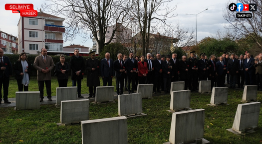 UZUNKÖPRÜ’NÜN KURTULUŞ BAYRAMI ŞEHİTLİKTE BAŞLADI