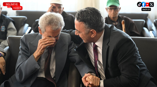 EMEKLİ ÖĞRETMENLERİN HUZUREVİNDE DUYGU DOLU ANLARI