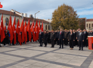 KURTULUŞ KUTLAMALARI ÇELENK SUNMA TÖRENİ İLE BAŞLADI