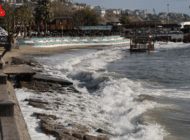 TEKİRDAĞ’DA LODOS DENİZ ULAŞIMINI DURDURDU