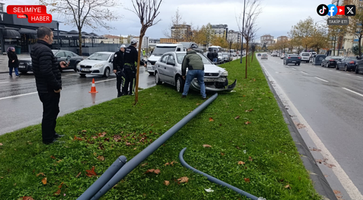 ÇERKEZKÖY’DE OTOMOBİL İLE PİKAP ÇARPIŞTI: 3 YARALI