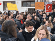 YILDIRIM BEYAZIT LİSESİ TAŞINMA KARARINA KARŞI AYAKTA