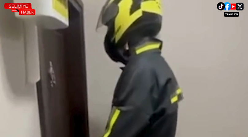 KURYE KILIĞINDAKİ POLİS FİRARİ HÜKÜMLÜYÜ YAKALANDI