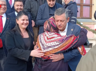 ÖZGÜR ÖZEL EDİRNE BELEDİYE BİNASINI ZİYARET ETTİ