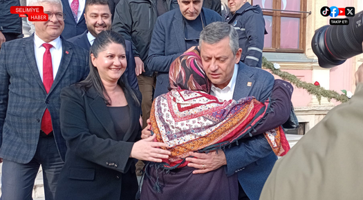 ÖZGÜR ÖZEL EDİRNE BELEDİYE BİNASINI ZİYARET ETTİ