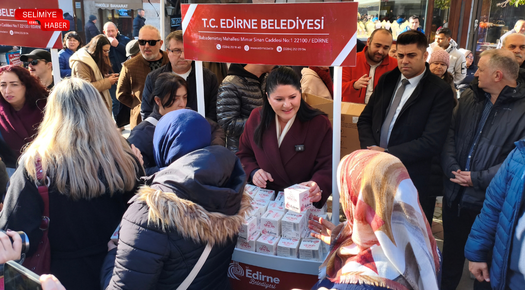 EDİRNE BELEDİYESİ’NDEN KANDİL SİMİDİ İKRAMI