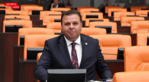 EDİZ ÜN: ”SUYU YÖNETMEZSENİZ AKIŞINA KAPILIRSINIZ”