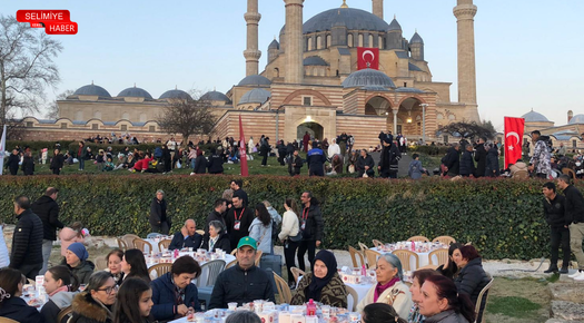 SELİMİYE GÖLGESİNDE KADİR GECESİ İFTARI DÜZENLENDİ
