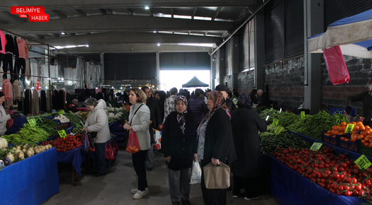 EDİRNE ÇARŞAMBA PAZARINDA YOĞUNLUK VE FİYAT ARTIŞI