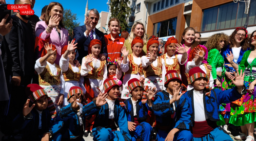 EDİRNE’DE 8 NİSAN DÜNYA ROMANLAR GÜNÜ KUTLANDI