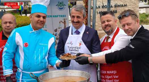 SELİMİYE MEYDANINDA TAVA CİĞER İKRAMI