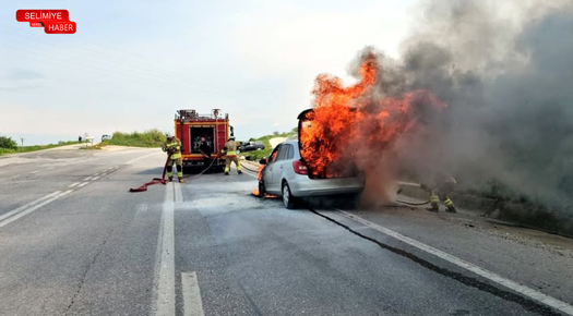 SEYİR HALİNDE YANAN OTOMOBİL KULLANILAMAZ HALE GELDİ