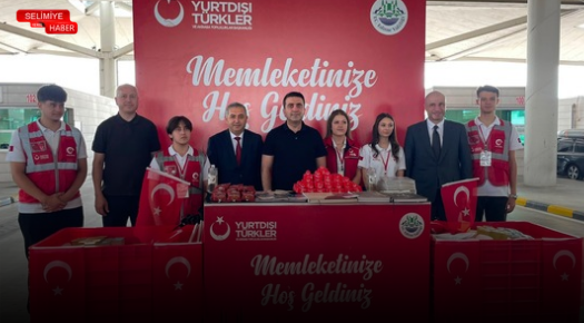 YTB BAŞKANI ABDÜLHADİ TURUS, KAPIKULE’DE GURBETÇİLERİ KARŞILADI