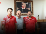 BALKAN İKİNCİSİ SPORCU EMİR ALİ CENGİZ OĞUZ VE ANTRENÖRÜNDEN İL MÜDÜRÜ SELİM AK’A ZİYARET