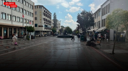 EDİRNE’DE SAĞANAK YAĞIŞ HAYATI OLUMSUZ ETKİLEDİ