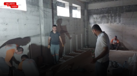 TAYAKADIN KÖYÜ’NDE CAMİ İNŞAATI HIZLA YÜKSELİYOR