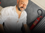 ELEKTRONİK KELEPÇENİN 1. YILINI PASTA KESEREK KUTLADI