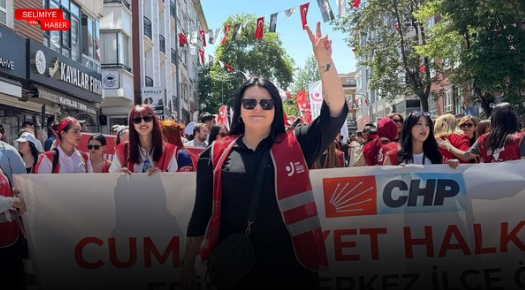 ESRA NUR YAŞAR CHP’DEN İSTİFA ETTİ