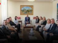 AK PARTİ GENEL BAŞKAN YARDIMCISI NİLHAN AYAN’DAN VALİ SEZER’E ZİYARET