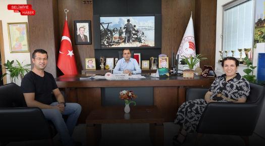 ZİRAAT YÜKSEK MÜHENDİSİ PINAR AKDAŞ VE ÜRETİCİ KEMAL ÖZTÜRK’TEN İL TARIM MÜDÜRÜ İSLAM KÖSE’YE ZİYARET