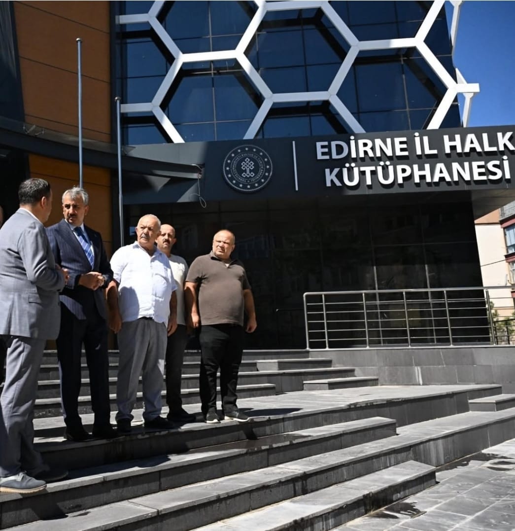 VALİ SEZER, EDİRNE İL HALK KÜTÜPHANESİ’NDE İNCELEMELERDE BULUNDU