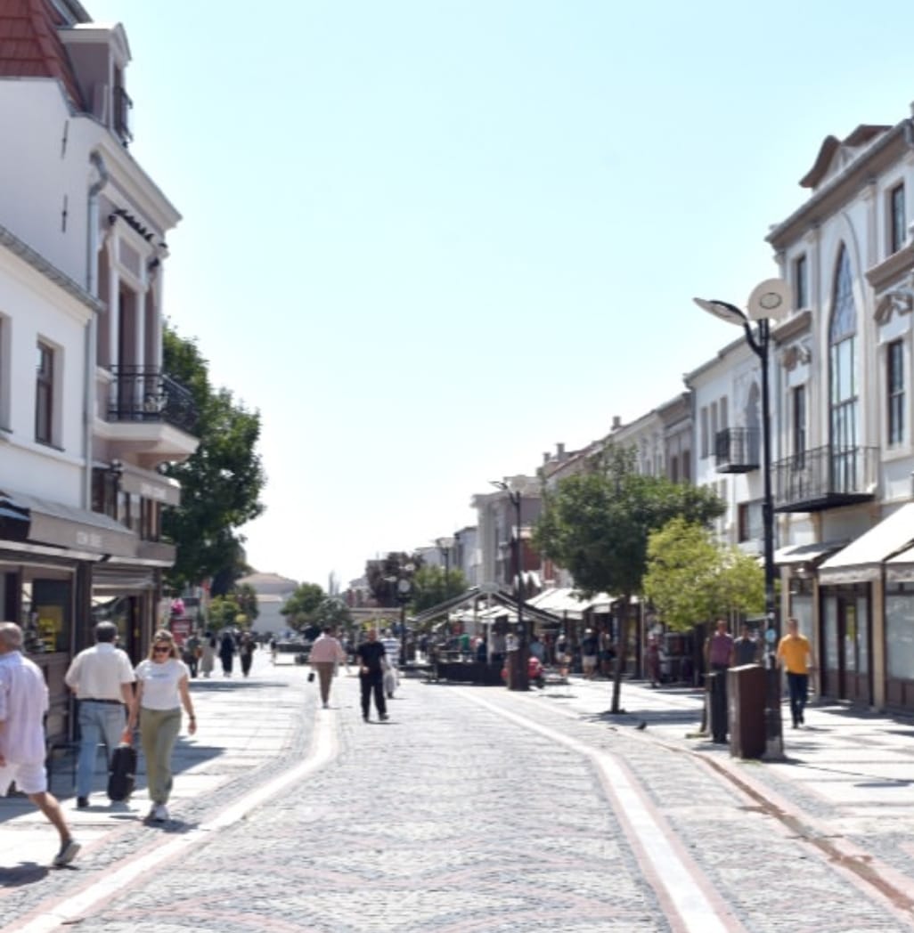 Saraçlar Caddesi’nde tabela tepkisi
